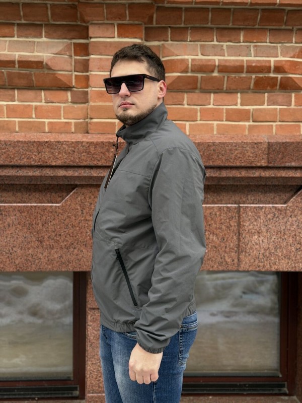 Чоловіча демісезонна куртка з коміром-стійкою windbreaker  -  Зображення 1