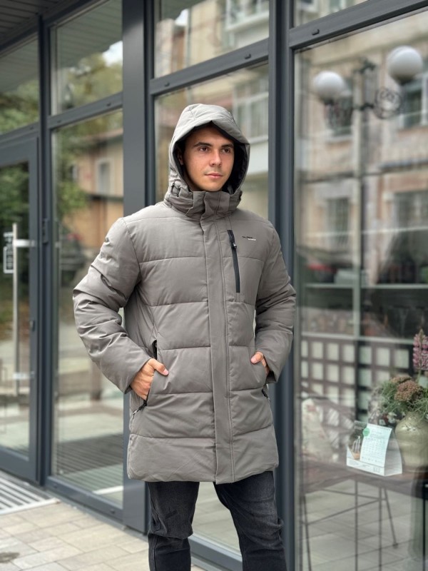 Зимний удлиненный мужской пуховик в минималистическом стиле warm grey  - Изображение 2