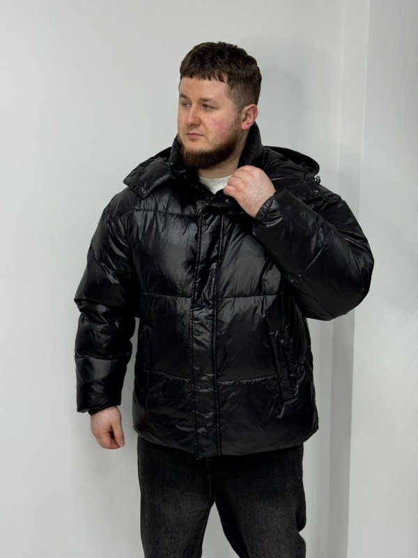 Чоловіча утеплена об'ємна куртка з глянцевим ефектом gloss black