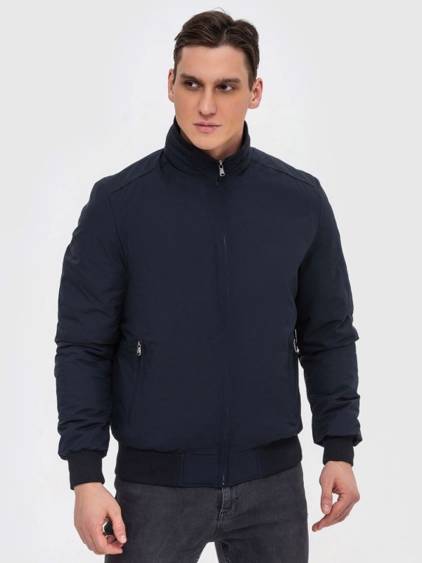 Мужской матовый демисезонный бомбер из мембранной ткани navy classic  - Изображение 1