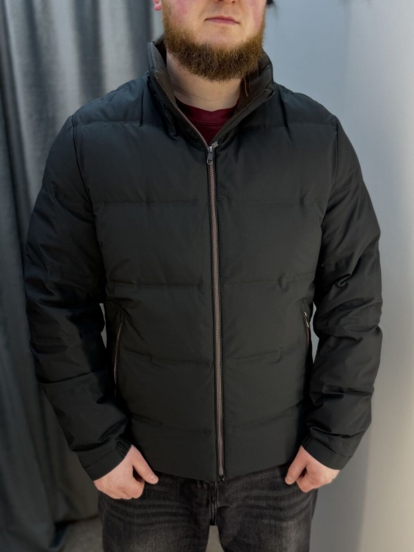 Стильна демісезонна чоловіча куртка contrasting lining