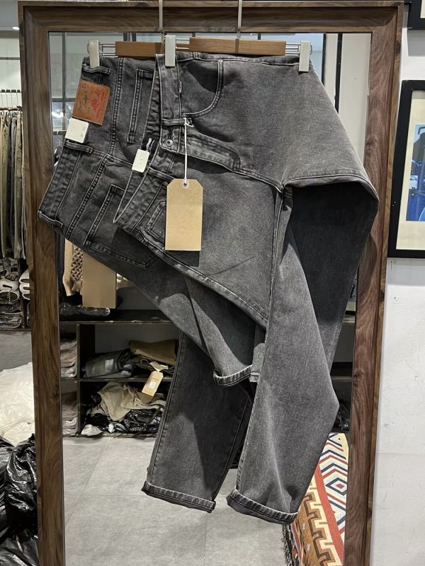 Чоловічі джинси прямого силуету з ефектом washed denim  -  Зображення 3