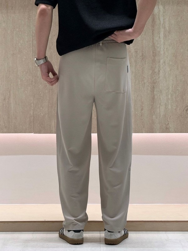 Легкие брюки в стиле casual на резинке  - Изображение 4