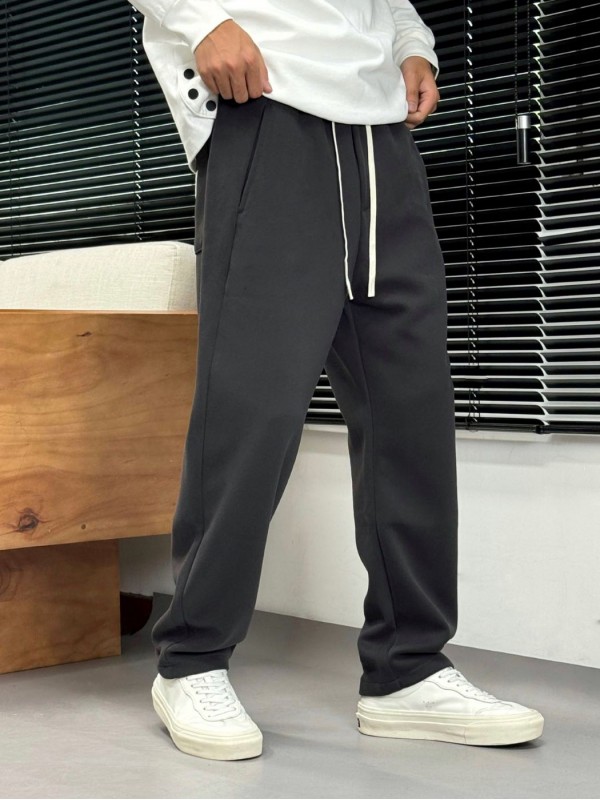Базовые спортивные штаны прямого силуэта с шнурком straight fit  - Изображение 1