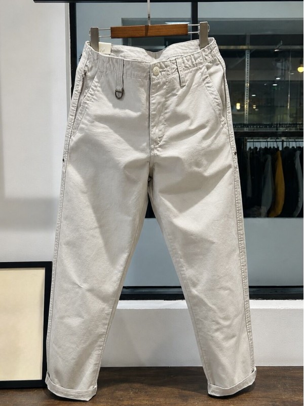 Чоловічі штани з декоративною фактурою та кишенями wide straight fit  -  Зображення 4