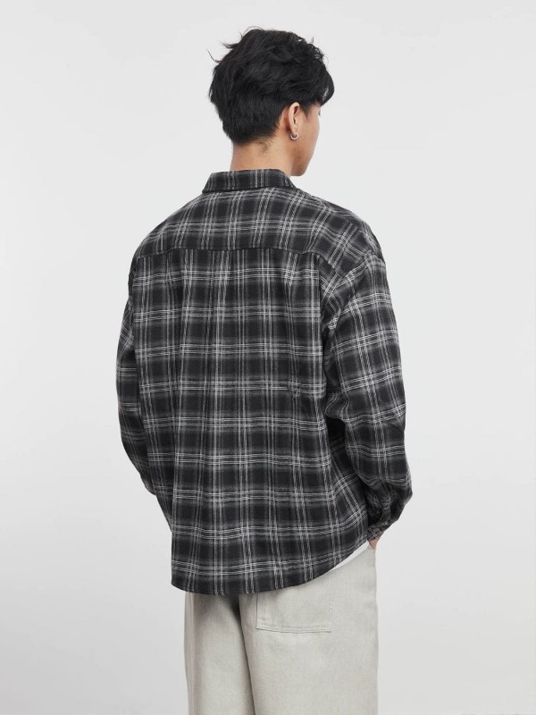 Мужская oversize рубашка в клетку с карманом plaid shirt  - Изображение 5