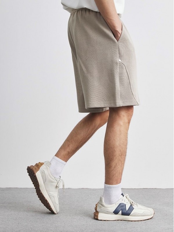 Мужские спортивные шорты из фактурного трикотажа gymline beige  - Изображение 1