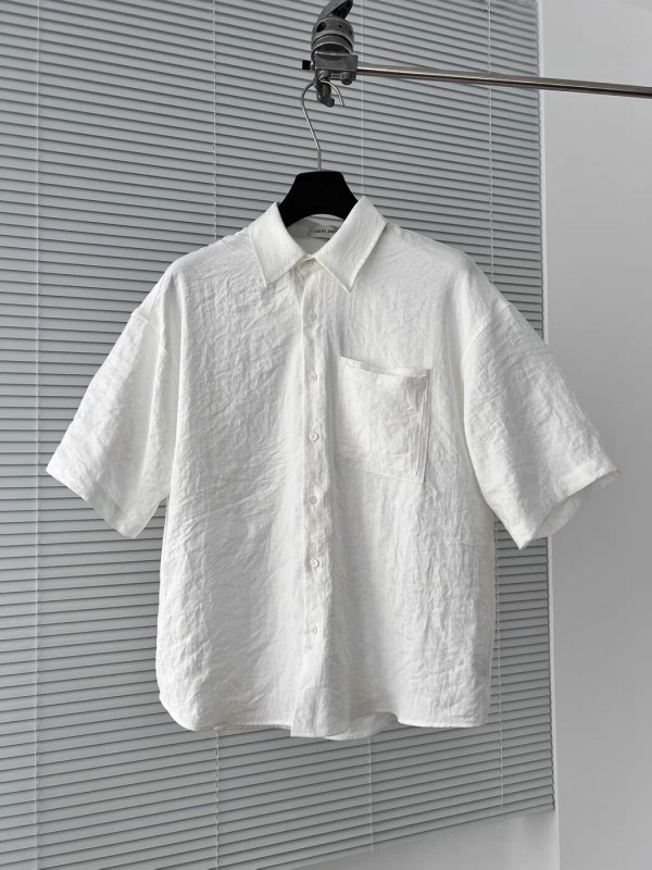 Чоловіча сорочка вільного крою з коротким рукавом casual style