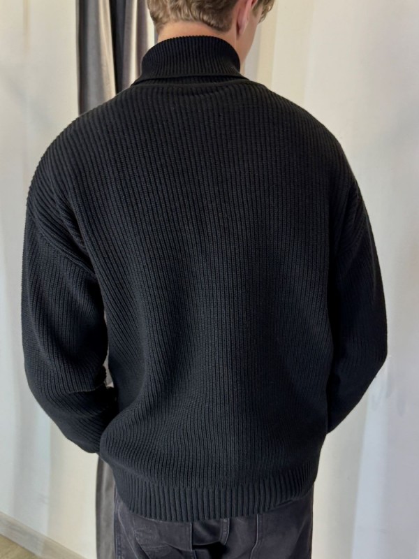 Чоловічий теплий в'язаний оверсайз гольф soft touch knitted  -  Зображення 9