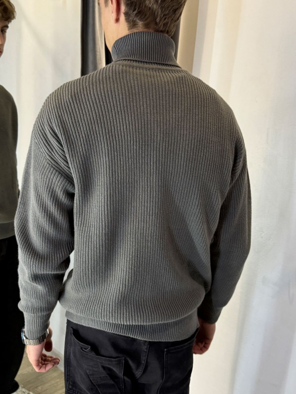 Чоловічий теплий в'язаний оверсайз гольф soft touch knitted  -  Зображення 3