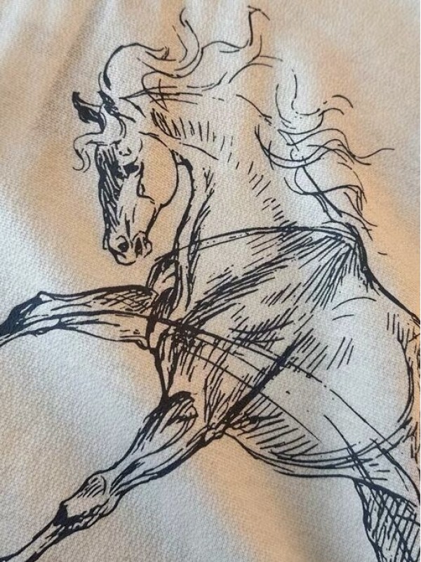 Чоловіча футболка з графічним принтом коней horse sketch  -  Зображення 5