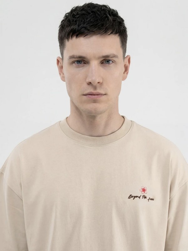 Чоловіча футболка з вишитим принтом журавлів embroidered design  -  Зображення 4