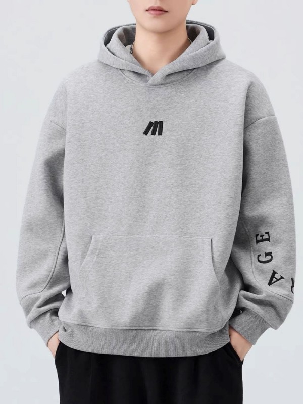 Мужская толстовка с капюшоном и вышитым принтом на рукаве embroidery courage