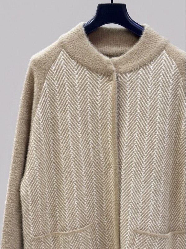 Женский кардиган на кнопках с накладными карманами elegant cardigan  - Изображение 1