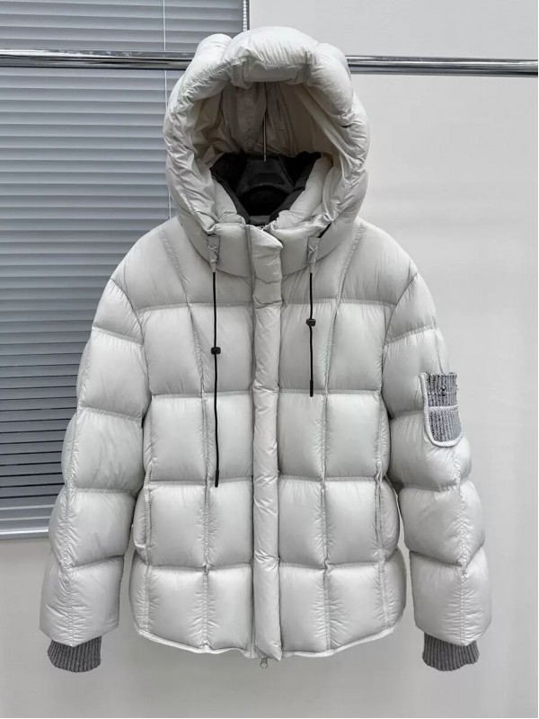 Жіноча куртка з кишенею на рукаві stylish puffer