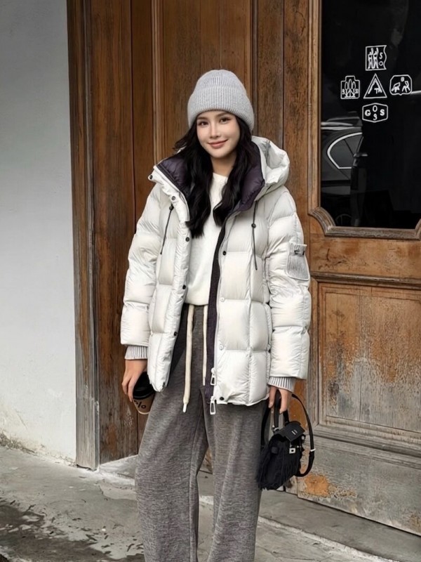 Жіноча куртка з кишенею на рукаві stylish puffer  -  Зображення 3