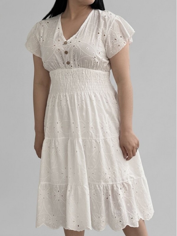 Легкое платье из прошвы delicate summer dress