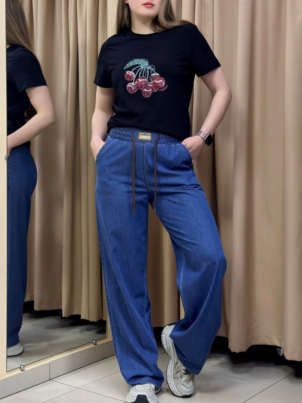  Легкие женские джинсы синего цвета denim trend