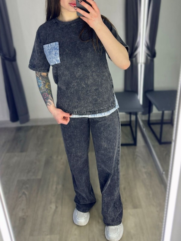 Стильный костюм с футболкой и прямыми штанами denim pocket