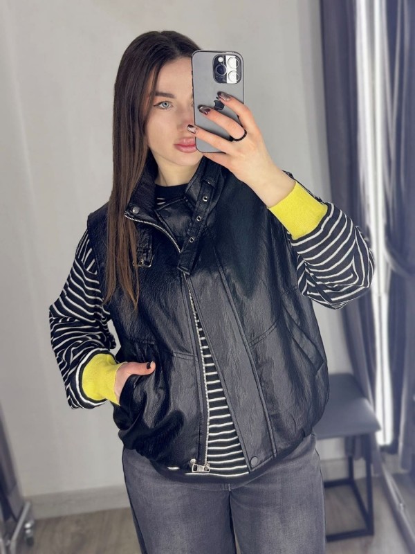Стильная женская жилетка из экокожи leather vest