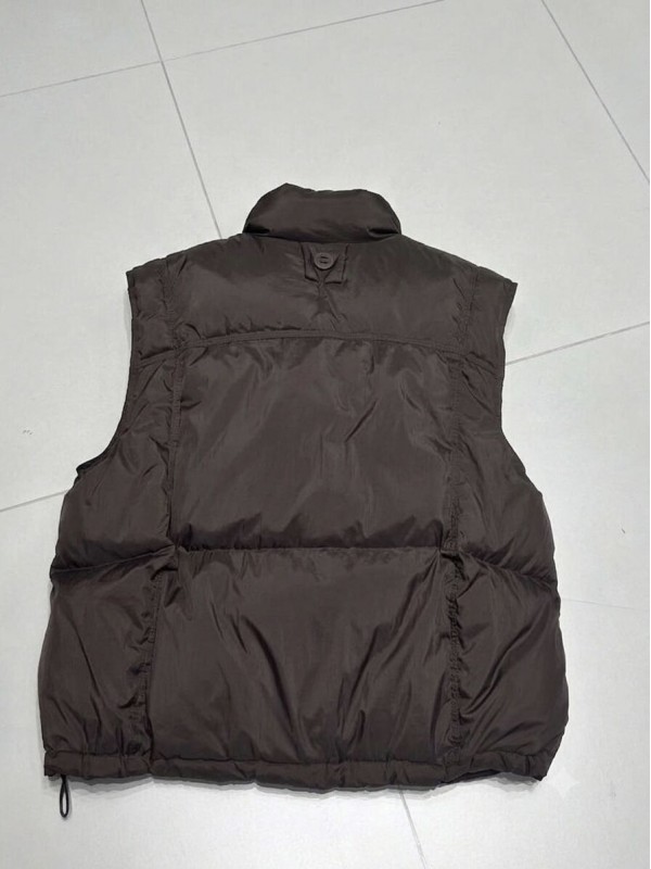 Тепла жіноча жилетка brown vest  -  Зображення 2