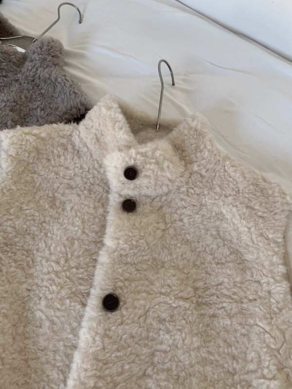 Теплая женская жилетка из овечьей шерсти wool vest  - Изображение 2