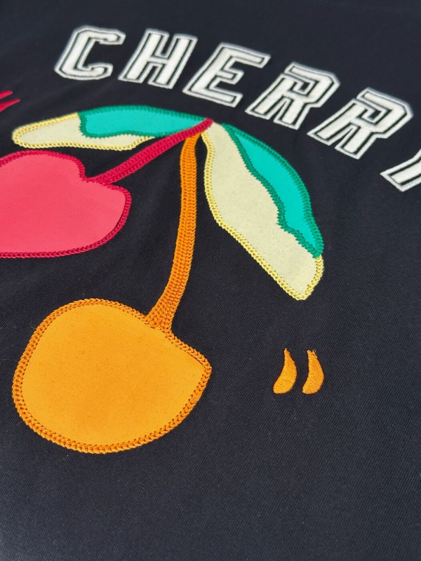 Футболка жіноча з вишнями cherry-print T-shirt  -  Зображення 1