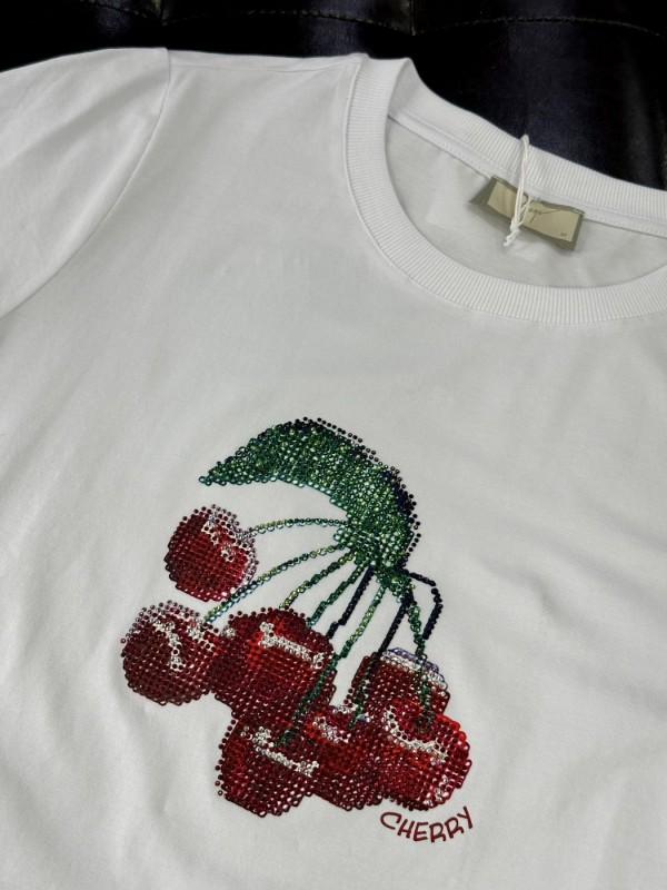 Стильная хлопковая футболка shiny cherry  - Изображение 1