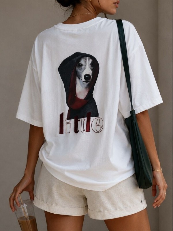 Женская футболка с принтом на спине oversized T-shirt with a dog print