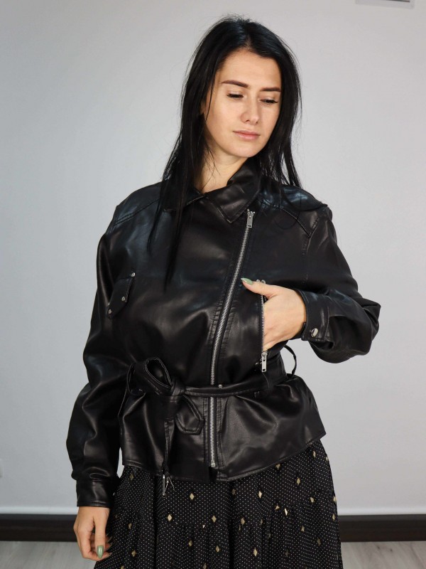 Косуха чорна з поясом