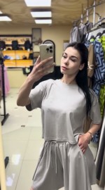 Женский летний костюм с короткой футболкой и шортами casual gray suit