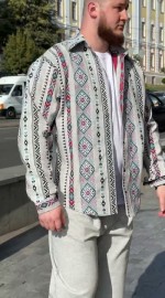 Рубашка с колоритным орнаментом в полоску