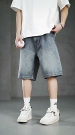 Широкие джинсовые шорты в стиле "BAGGY"