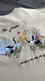 Чоловіча футболка з вишитим принтом журавлів embroidered design