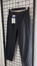 Штани чіноси мінімалістичні slight-chinos