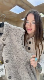 Тепла жіноча жилетка з овечої вовни wool vest