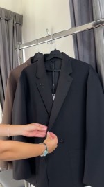 Чоловічий піджак вільного крою з накладними кишенями classic style