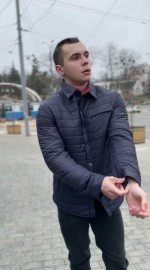 Куртка демісезонна з класичним коміром на кнопках